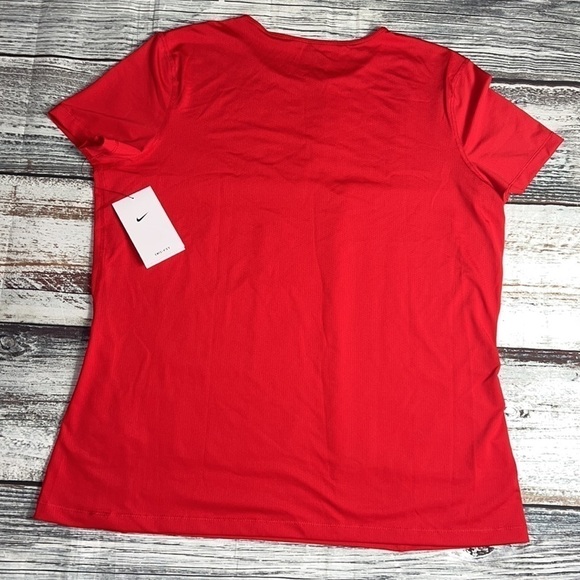 Women’s Nike Pro-Top T-Shirt Red Polyester Blend Size XXL ( RN#56323 ) - Picture 6 of 9
